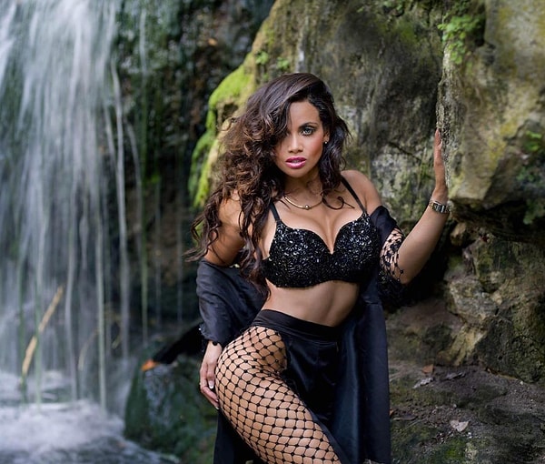 Судя по фотографиям, Саманта добилась большого успеха в обеих профессиях.