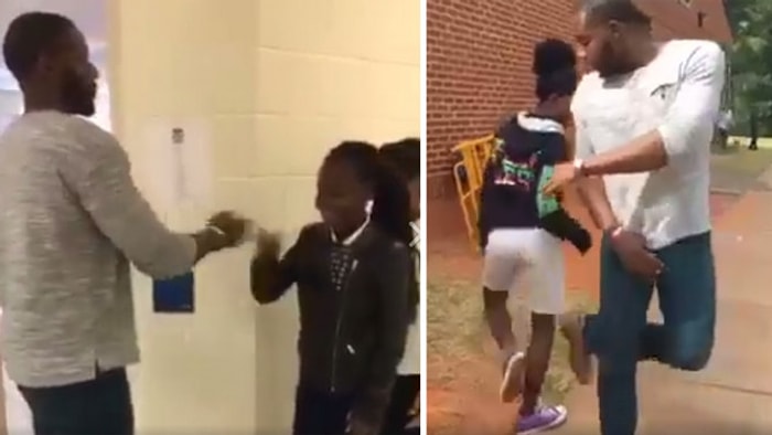 Her Öğrencisi ile Ayrı Selamlaşması Olan ABD'li Öğretmen