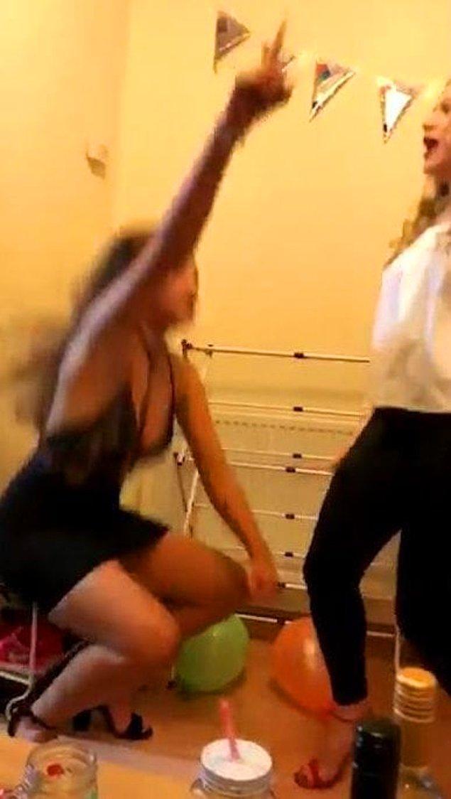 Seksi dansın gereğini yerine getirmek için Bonnie-Lee bir anda squat pozisyonuna geçti. Altında metal bir ayakkabılık olduğunu fark etmemişti.