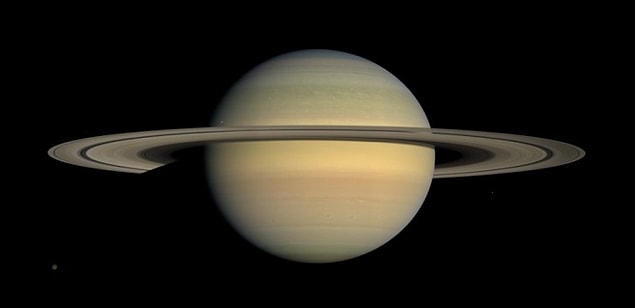 Görevine başladığı günden bu yana Satürn'ün yörüngesinde bulunan ve gezegen ile ilgili pek çok bilgiye sahip olunmasına yardımcı olan Cassini'den gelen son fotoğraflar harika.