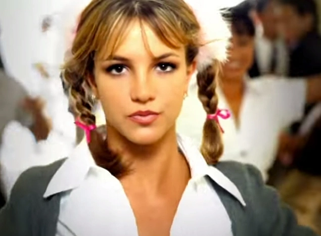 Tüylü toka