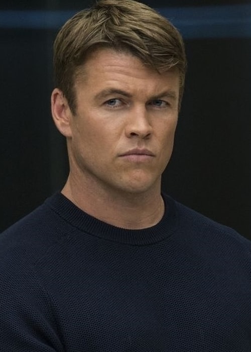 Ashley Stubbs (Luke Hemsworth) - Murat Ceylan