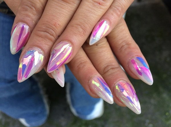 3. Битое стекло на ногтях #glassnails