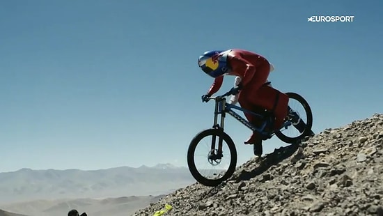 42 Yaşında Bisikletiyle Saatte 167 Kilometre Hız Yaparak Rekor Kıran Adam