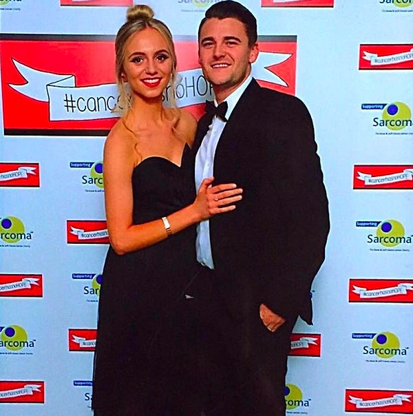 2. А ведь именно это случилось с парнем из Кента, которому пришлось вновь покорять сердце своей любимой после того, как она потеряла память.