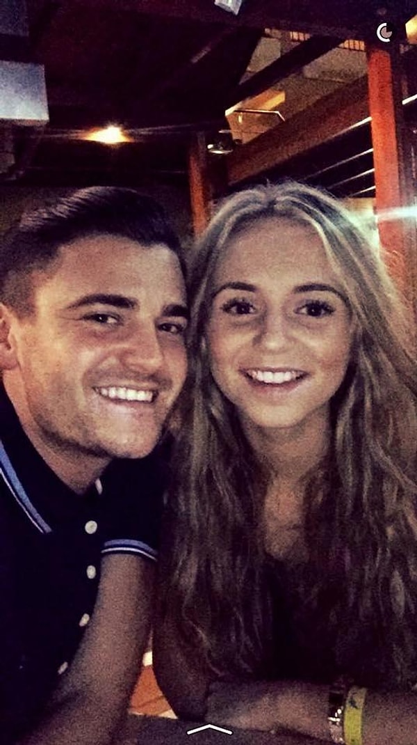 12. Джессика не хотела принимать Рича, она чувствовала себя неуютно наедине с ним и даже хотела с ним порвать.