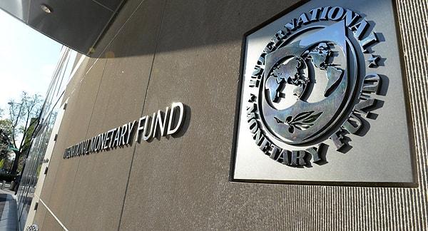 9. Harika geldin; son iki sorudayız. Pek çok ülkenin borçlu bulunduğu Uluslararası Para Fonu (IMF)'in başındaki ismi söyle bize!