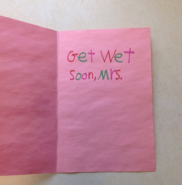 13. Получать поздравительные открытки вроде этой: