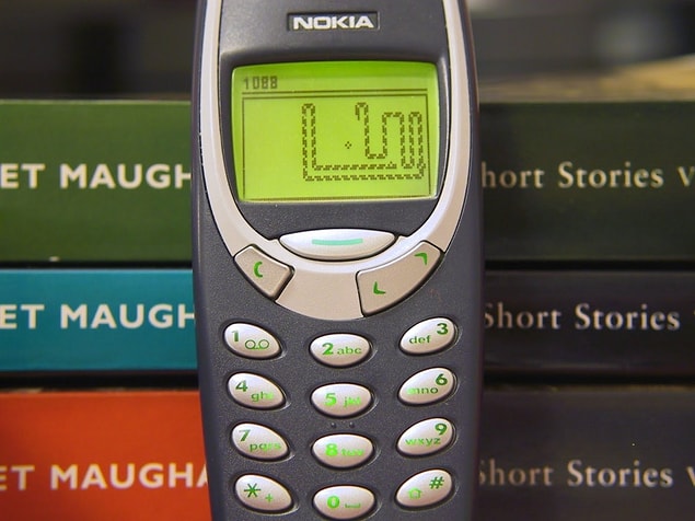 Şu anda da 3310'u kullanıyormuş kendisi ve gayet mutlu olduğunu söylüyor halinden.
