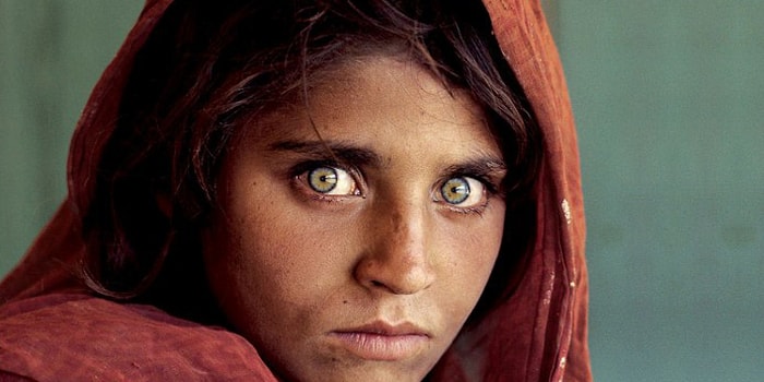 Ölümsüz Anları Yakalayıp Zihinlere Kazınan Fotoğraflara İmza Atan Steve McCurry ile Tanışın!