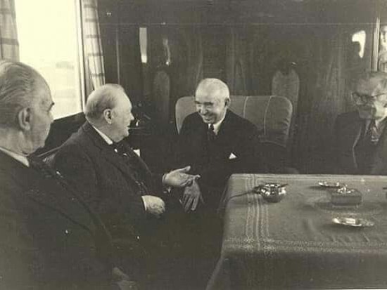 Churchill'in, Cumhurbaşkanı İnönü ile 1943 Yılında Yaptığı Adana Görüşmeleri