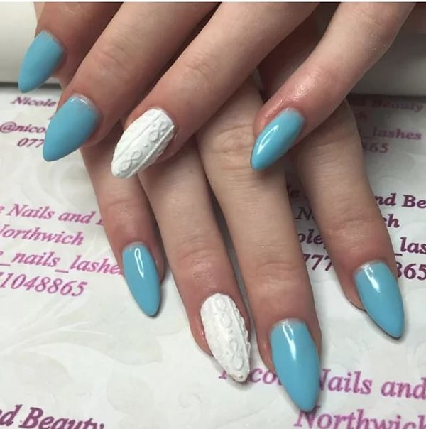 4. С "вязаными" вставками