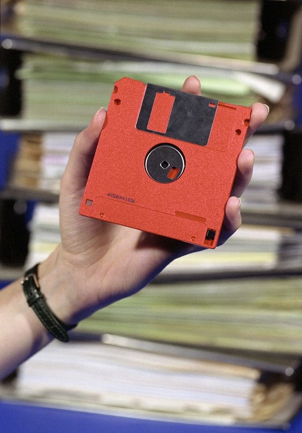 5. Только дети 90-х поймут для чего нужна эта вещь.