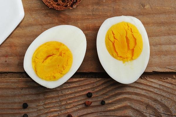 1. Haşlanmış yumurta gününüzü kurtarıyor.