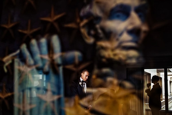 10. Жених, за которым наблюдают