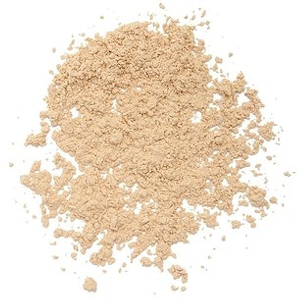 17. Заверши свой макияж идеальным матовым покрытием с помощью этой компактной пудры в упаковке "Hello Kitty".