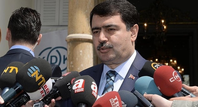 Şahin "Zaten referandum için seçmen listeleri askıya çıkmış durumda. Böyle bir şey hukuken de mümkün değil" dedi.