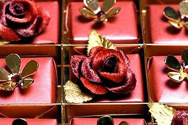 4. Swarovski-studded Chocolates ($10 000)