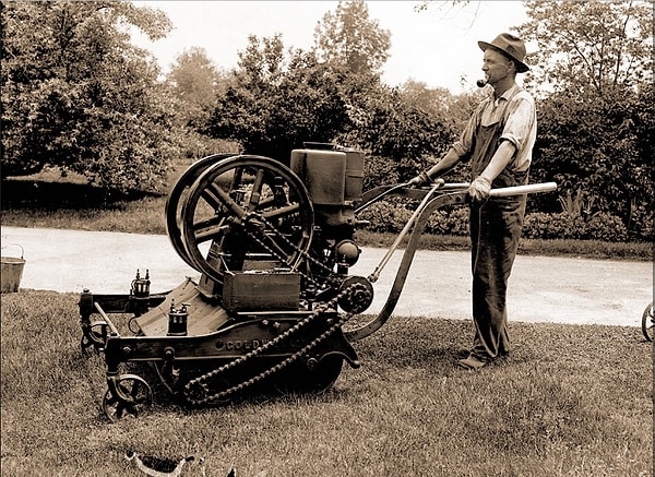 7. Газонокосилка