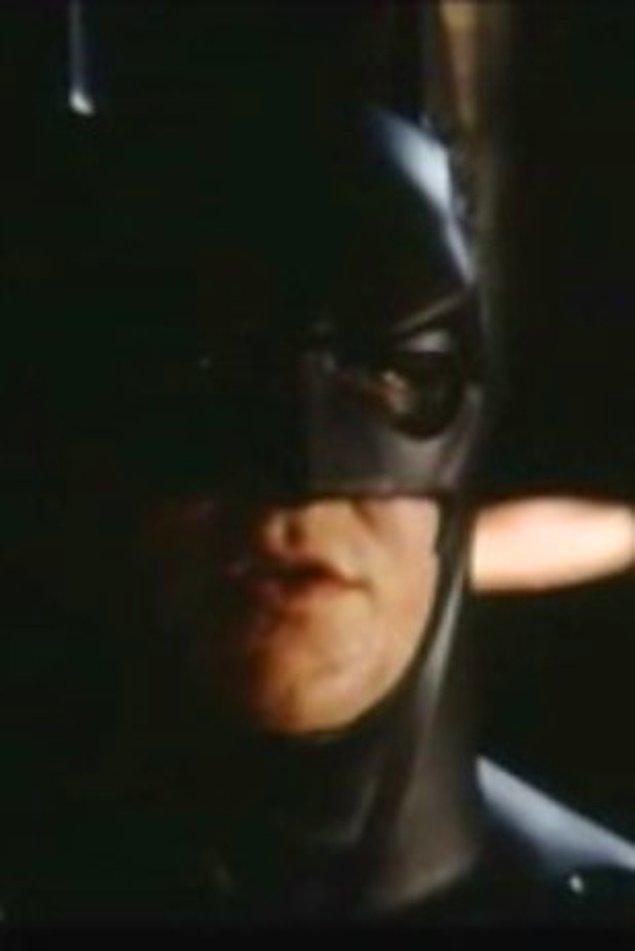 4. Christian Bale, Batman başlıyor için ekran testine 1995 yılında Batman Daima filmi için Val Kilmer'e hazırlanan kostümle çıktı.