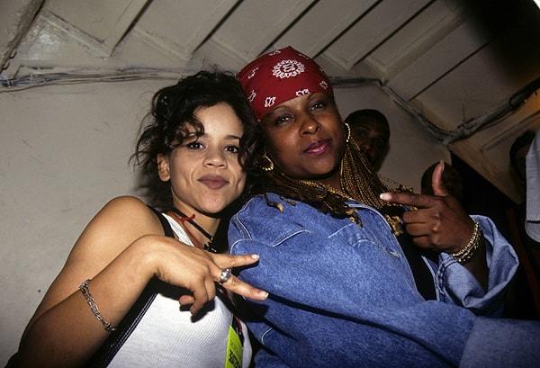 24. Rosie Perez ve Yo Yo Palladium'da kutlama yaparken, 1993.