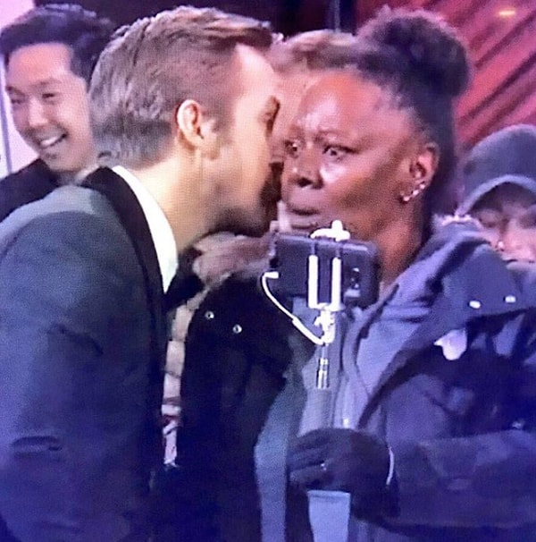 3. ...а еще он стал новым мемом, получишим название "Шепчущий Райан Гослинг"