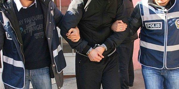 Polis, E.S. ve Ömer Barış Topkara’yı gözaltına aldı. 2 çocuk karakola, oradan da sağlık kontrolü için Esenyurt Devlet Hastanesi’ne götürüldü.