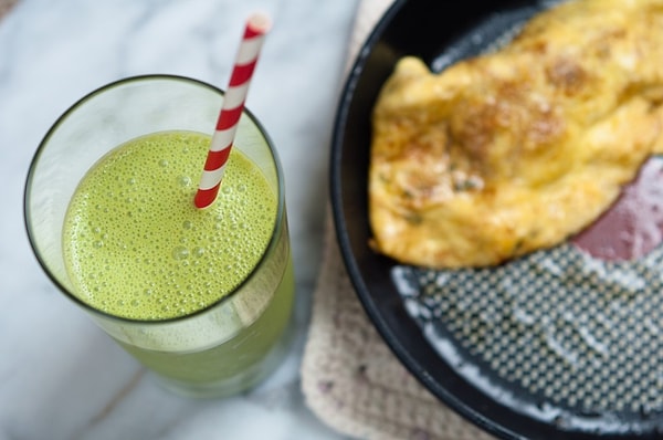 18. Бейонсе – омлет и зеленый коктейль