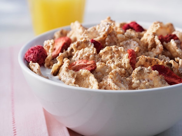 3. Юлия Ковальчук – хлопья с клубникой