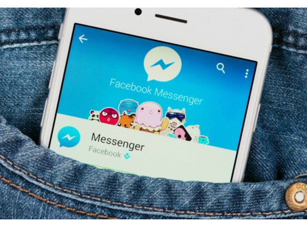 2. И несмотря на то, что компания утверждала, что не желает вводить смайлики, выражающие отрицательные эмоции, сейчас они тестируют опцию дислайк для своего мессенджера.