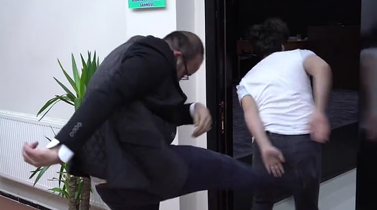 Türk İşi 'Öğrencileri ile Tek Tek Selamlaşan Öğretmen'