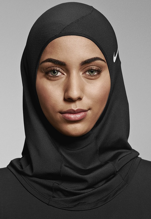 2. Линия "Nike Pro Hijabs" изготовлена из прочной однослойной сетки и выйдет весной 2018 года