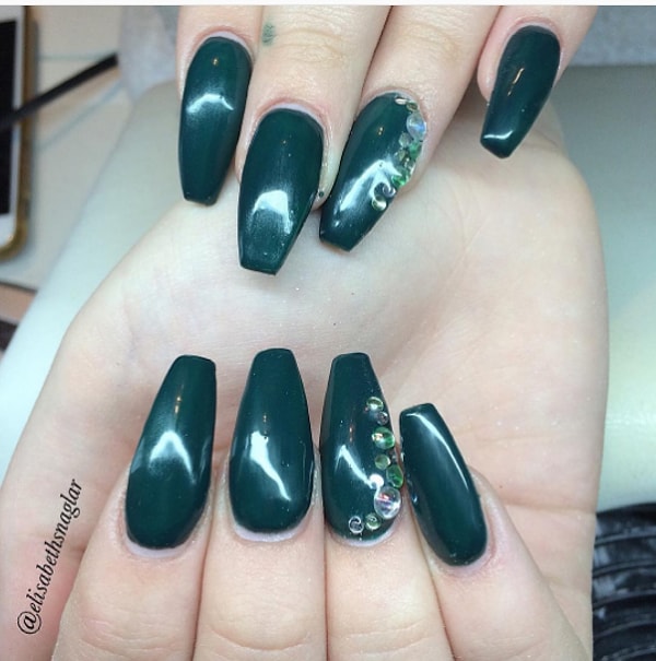 11. Темно-зеленый идеален для любого времени года