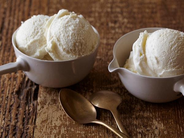 2. Gelelim ikinci favorimiz olan vanilyalı dondurmaya!