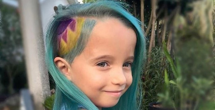 Мама решила сменить прическу своей 6-летней дочери, сделав ее похожей на русалку