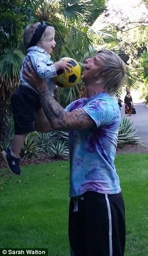 12. Для Закари Джоно — настоящий герой