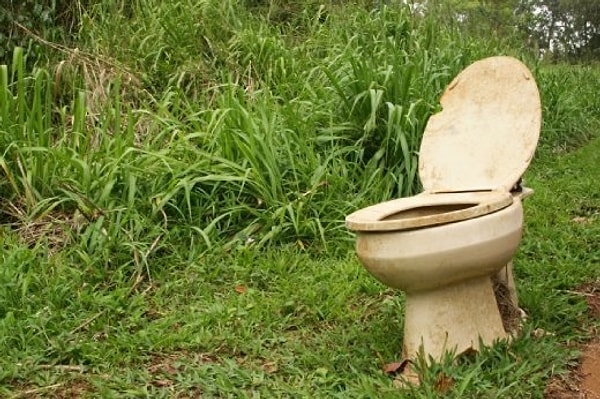 13. В Перу писают прямо на улице