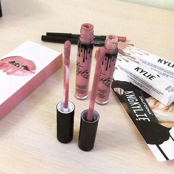 8. Где фирменная помада Kylie Jenner?