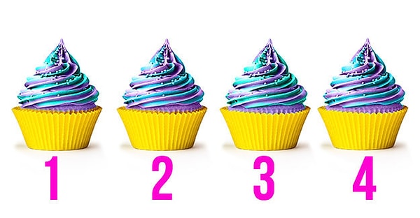 8. В какой из этих двухцветных капкейков добавили больше всего голубого красителя?