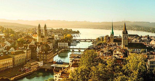 Viyana'yı ise geçtiğimiz yıl olduğu gibi Avrupa’nın “kültür başkentleri” arasında gösterilen İsviçre’nin Zürih kenti izliyor.
