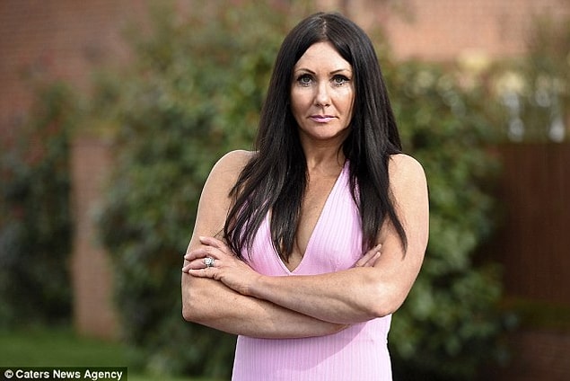 But as time went on, Janey started to notice her breasts becoming wonky - and six months ago, her sister commented on it too.