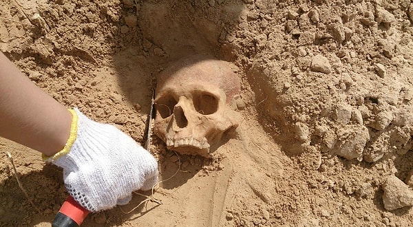 3. В 2007 году в этом городе начались раскопки под руководством археолога Елены Марии Менотти.