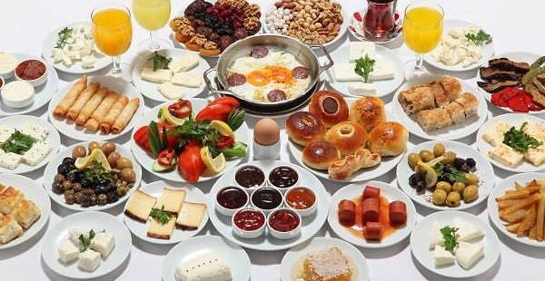 3. Турецкий завтрак выигрывает за счет своего разнообразия