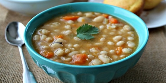 O Her Haliyle Lezzetli! İşte Sofralarımızın Vazgeçilmezi Kuru Fasulyeli 11 Nefis Tarif