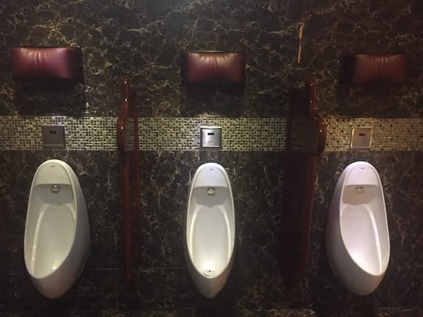 8. А эта подушечка пригодится, если вы очень пьяны.