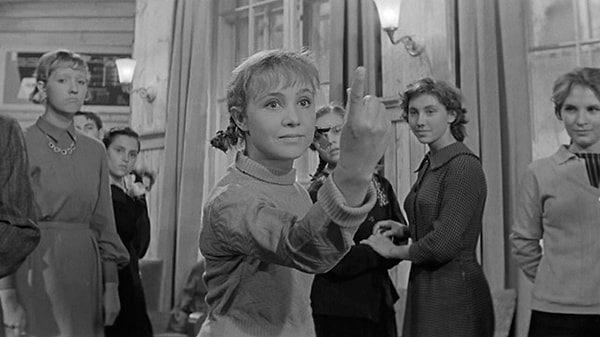 8. Пересмотр одних и тех же фильмов