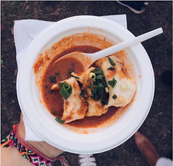 2. Непал - момо