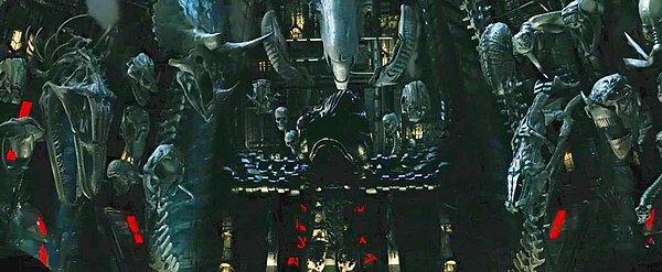 15. Predator 2 filminde Alien'deki Xenomorph kafataslarını görmek mümkün.