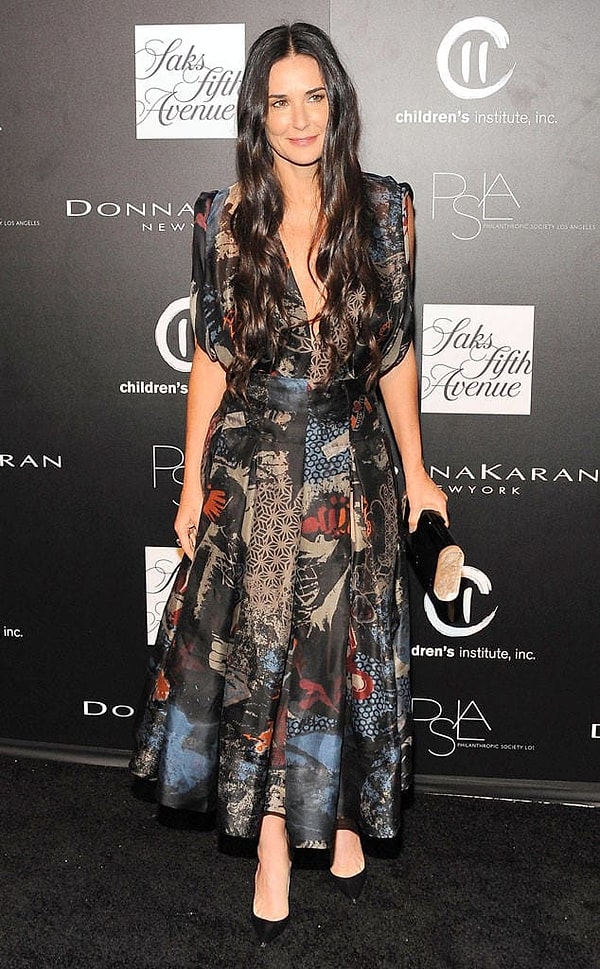 13. Она сыграет медсестру с загадочным прошлым.