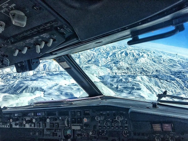 Эсер родилась в Голландии, но сейчас проживает в Стамбуле